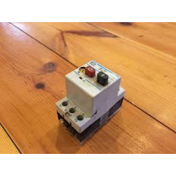 copy of GE 4-napainen 30 mA vikavirtasuojakytkin  40 A. A-tyyppi.